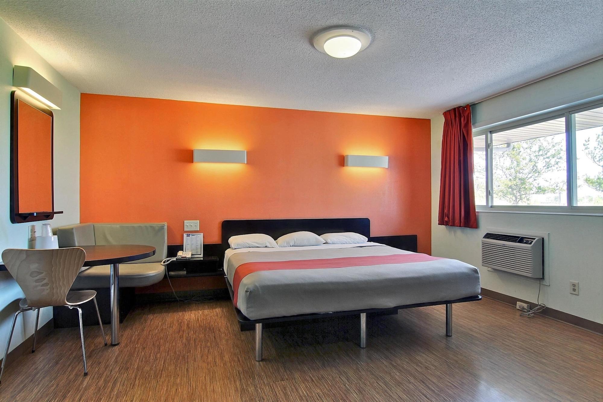 Motel 6-Gilman, Il Εξωτερικό φωτογραφία